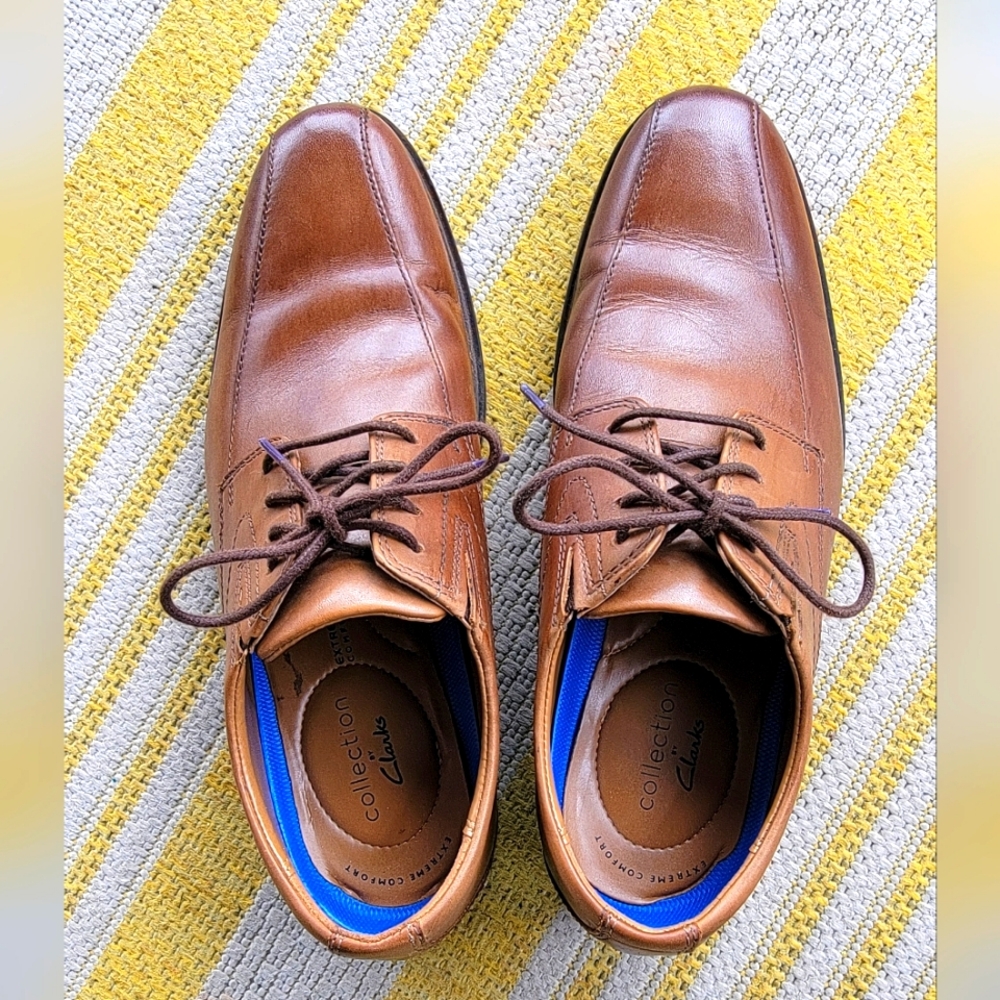 Clarks tan leather men's lace shoes